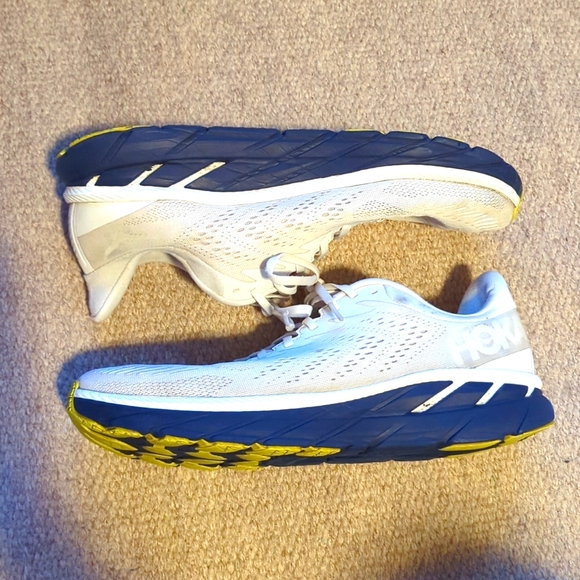 Mens Hoka one one Clifton 7 running shoes - Picture 2 of 9
